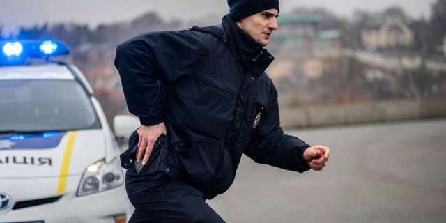 В Киеве открывшего огонь по полиции остановили только подстрелив