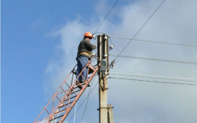 Аксенов раскритиковал работу некомпетентных крымских энергетиков