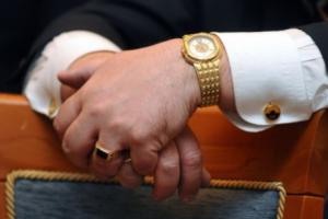 Как депутаты прятали свое золото. Первый скандал 2016 года