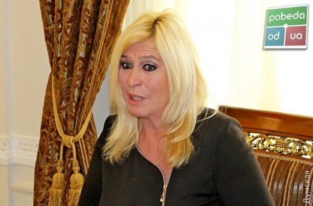 Мэр Одессы уволил чиновницу, подозреваемую в растрате около миллиона гривен