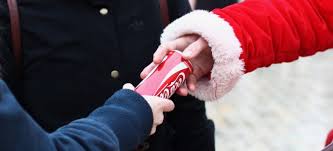 Фото дня: огромная очередь за бесплатной Coca-Cola в Киеве