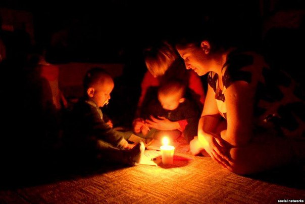 Оккупированному Севастополю будут отключать свет по графику «3 через 3 часа»