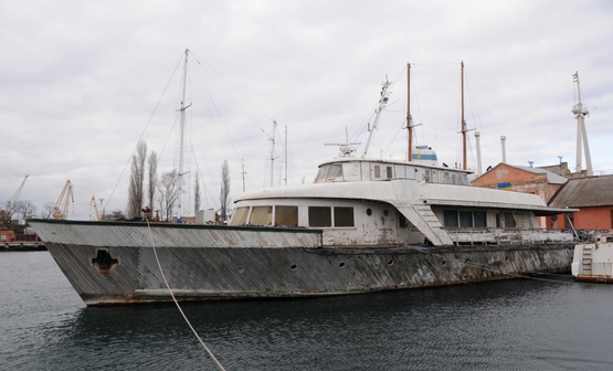 В Одессе затонул катер Брежнева