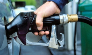 У Порошенко рассказали, сколько должен стоить бензин на АЗС (ДОКУМЕНТ)