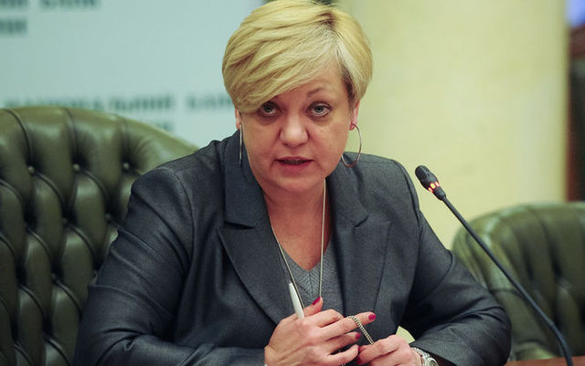 Надлишок грошей створює додаткові ризики гривні