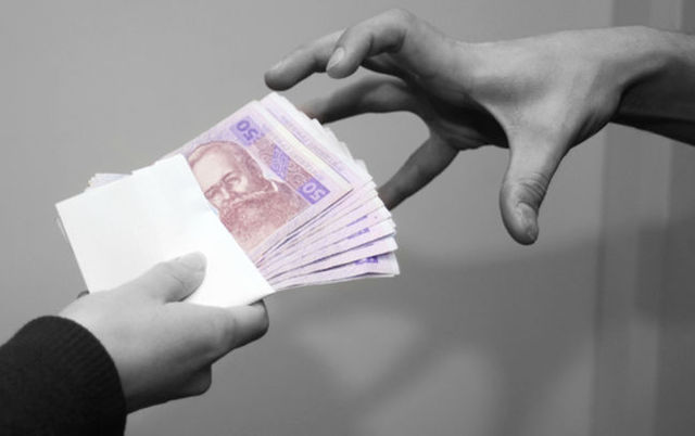 На КПП Чонгар за хабарництво затримали п’ятьох прикордонників