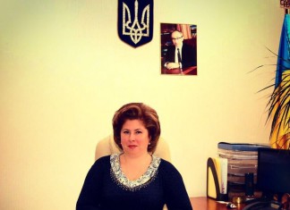 Команда Кернеса тисне на правоохоронців, які зловили його заступницю на хабарі