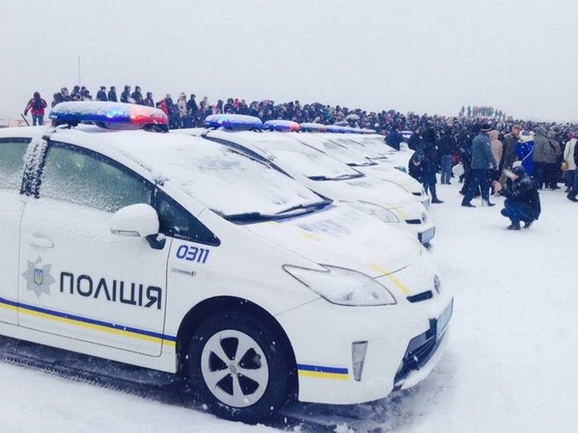 Днепропетровские патрульные устраивают "облавы" на пешеходов