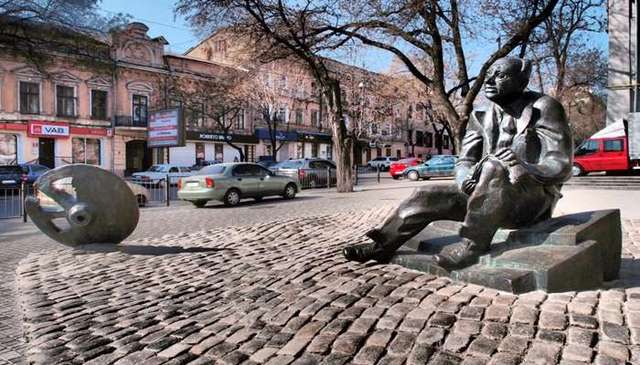 Саакашвили и Жванецкий стали учредителями литературной премии