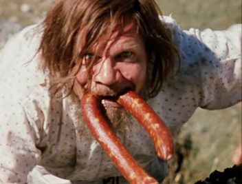 Оголодавшие питерцы начали убивать за кусок колбасы