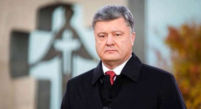 Порошенко извинился перед матерью погибшего бойца АТО