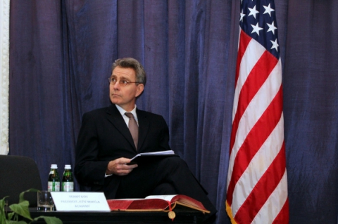 Створення «фабрики тролів» і «Мінправди» – помилка української влади – посол США