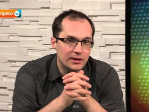 ЮРИЙ БУТУСОВ: Более 10 роскошных машин у семьи простого судьи