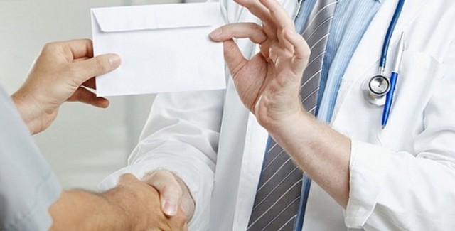 На хабарі спіймали депутата «Народного контролю»