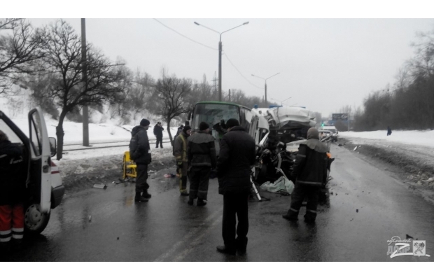 Відеореєстратор зняв момент кривавої ДТП зі "швидкою" у Харкові