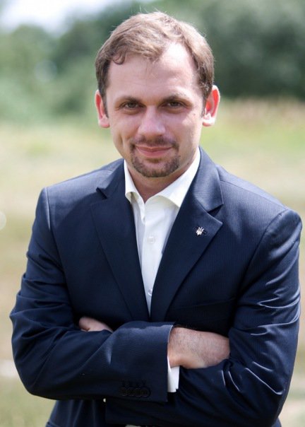 АНДРІЙ ЛЕВУС: "В УКРАЇНІ ПРОЦВІТАЄ НЕЗАКОННИЙ БІЗНЕС ЄНАКІЄВСЬКОГО"