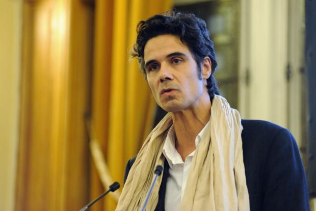 Стали відомі скандальні подробиці про автора антиукраїнського фільму у Франції