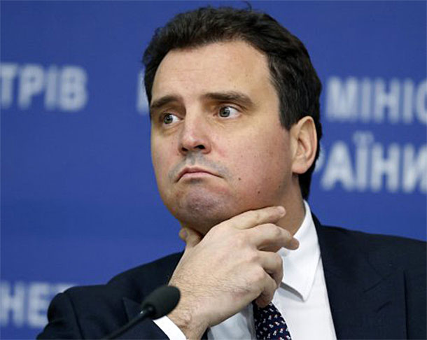 Айварас Абромавичус: Мы продолжаем сталкиваться с тем, что бизнес-интересы стремятся и в дальнейшем влиять на политику