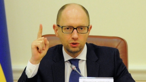 Премьер жалуется на давление со стороны политиков и бизнесменов