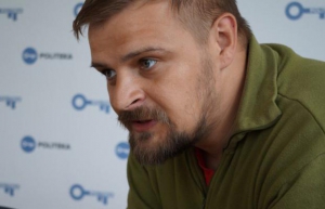 «Правый сектор» зовет людей выйти на улицы и требовать выборов