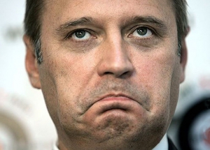 В сети появилось видео нападения с тортом на Касьянова (видео)