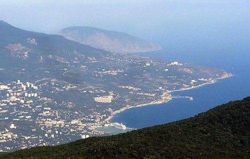 В Ялте массово закрываются рестораны и санатории - крымчанка