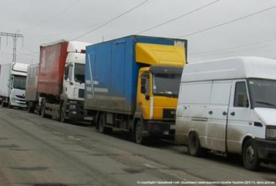 У РОСІЇ ПРИЗУПИНИЛИ РУХ БЛИЗЬКО 200 УКРАЇНСЬКИХ ВАНТАЖІВОК