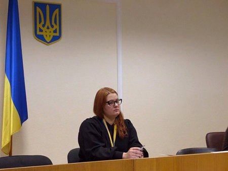 Интересные факты из биографии судьи, которая отправила в СИЗО патрульного Сергея Олейника