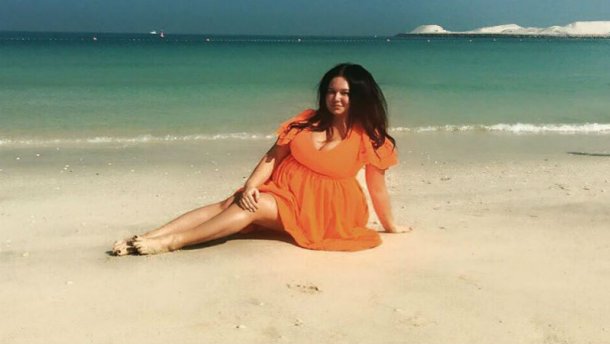 Пишногруда радикалка похвалилась розкішним відпочинком в Дубаї (ФОТО)