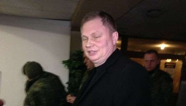 В Киеве в захваченный отель «Казацкий» приезжало руководство МВД и Минобороны