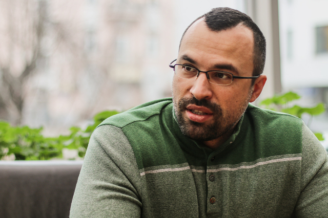 Роман Хмиль: «Технократами, как ширмой, завесили происходящее, и “дерибан” продолжился»