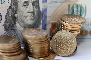 Рекордное падение: что происходит с гривной и когда это остановится