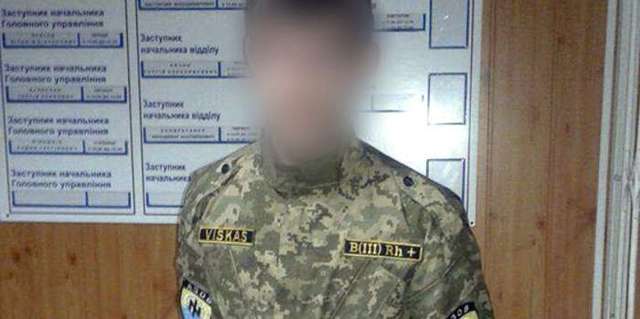 Мариупольский бронепатруль полиции задержал лже-бойца полка «Азов»