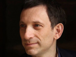 Портников: Подавляющее большинство украинцев считают нормальной зарплату министра 5000 грн. Значит, коррупция неистребима