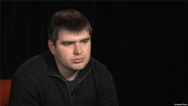 «Де зміни? 3а що загинули справжні патріоти, герої, воїни?» – «кіборг»