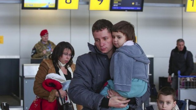 ЗАТКНИТЕСЬ ИЛИ УБИРАЙТЕСЬ: В РОССИИ РАСТЕТ НЕНАВИСТЬ К УКРАИНЦАМ