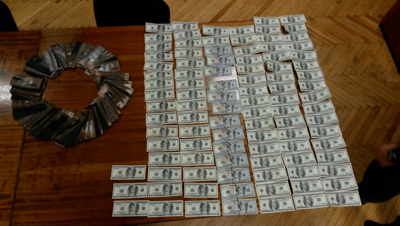 У Києві затримали іноземців - "фокусників"