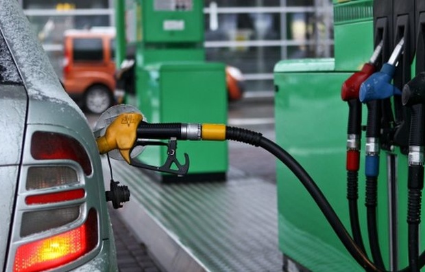 З відхиленням від норм працюють АЗС шести компаній