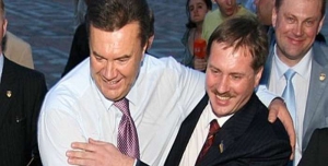 Тарасу Чорноволу порадили пригадати час, коли він служив Януковичу