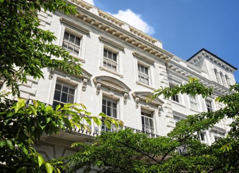 В Лондоне ажиотаж на «клептократические туры» по домам украинских и русских олигархов – СМИ