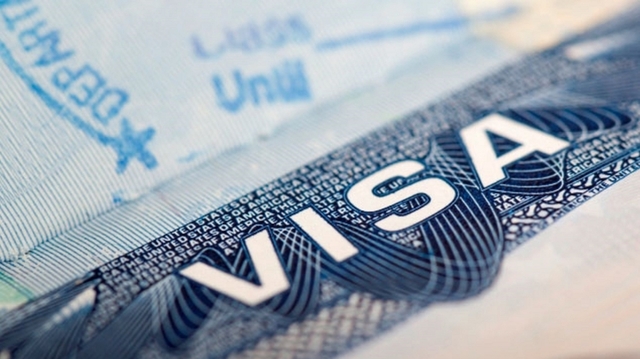 Депутаты БПП называют друг друга предателями из-за срыва "безвиза"