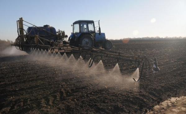 "ЛНР" готова до посівної завдяки постачанню насіння з України