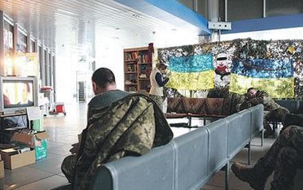 Генштаб бьет тревогу! На вокзалах Украины банды отравителей охотятся на фронтовиков (+видео)