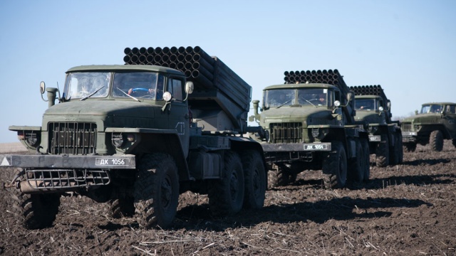 Перемещение САУ, танков и “Градов” боевиков было обнаружено в секторе “М”