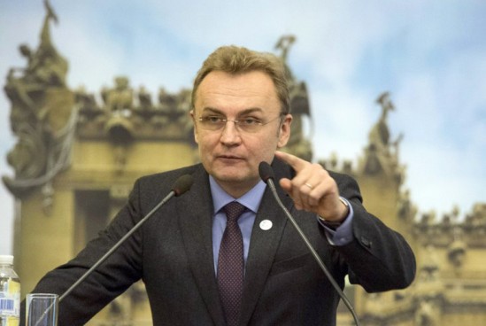 Садовой требует Минобороны для Семенченко и Генпрокуратуру для Соболева