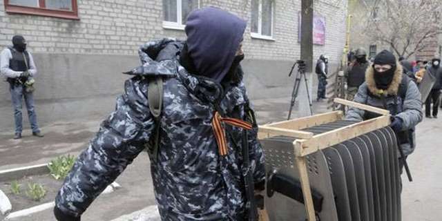 «ДНРовцы» начали грабить временно покинутое жилье украинцев