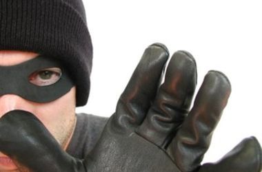 Бум грабежей в Киеве: дерзкие преступники нападают в квартирах и авто