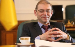 Пашинський намагається приховати брудні оборудки із бензином Курченка