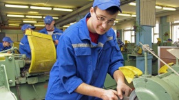 Минобразования обещает с сегодняшнего дня начать финансировать ПТУ