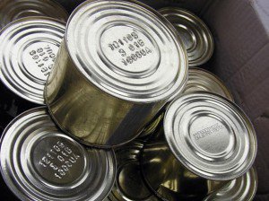 Волонтер назвал поставщика несъедобной тушенки бойцам АТО на Донбассе